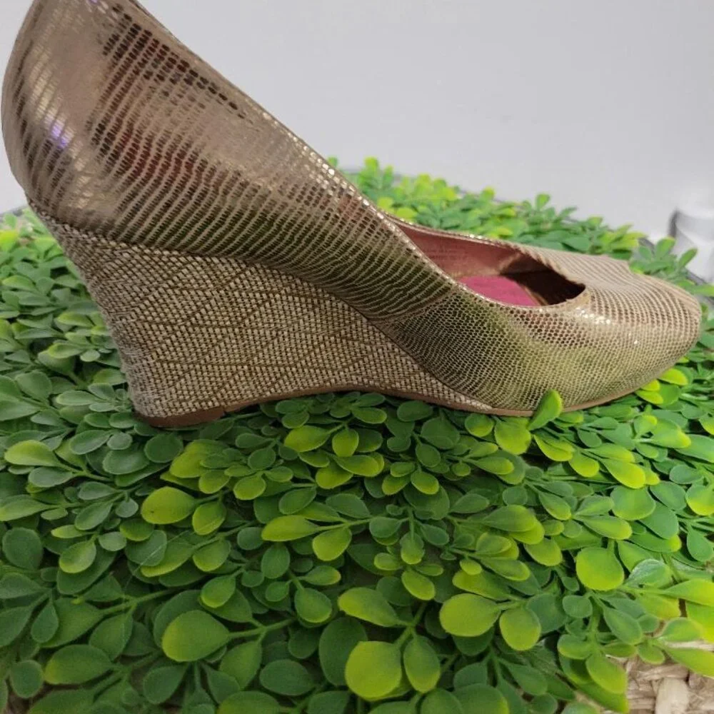 Lilly Pulitzer Gold Wedge Peep Toe Women's Shoes Sz 7.5 MSRP $ 148